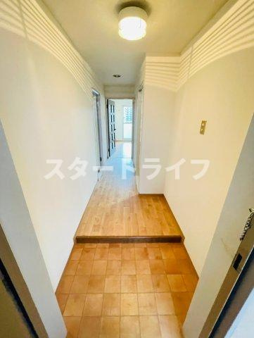 大阪市東淀川区東中島１丁目の賃貸マンションの玄関
