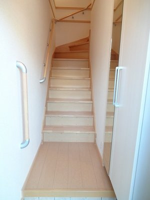 クレドールの玄関|収納もある玄関です