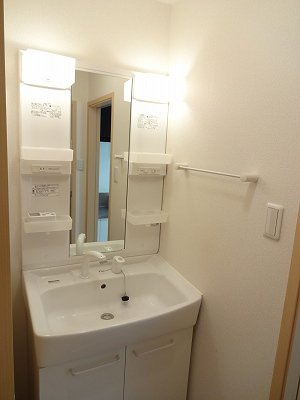 クレドールの洗面所|脱衣スペースもあります