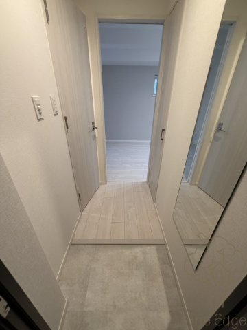 スプランディッド新大阪VIIIの玄関