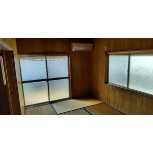 高屋町旭210・211借家の居間・リビング