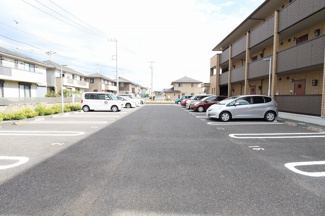 【駐車場】 | ステラ クレール | 駐車場