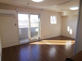 【居間・リビング】 | Always Friendly 学園南 | 居室全景(LED居室照明付き)