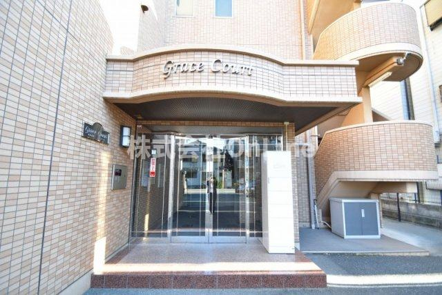 東大阪市高井田本通７丁目の賃貸マンションのエントランス