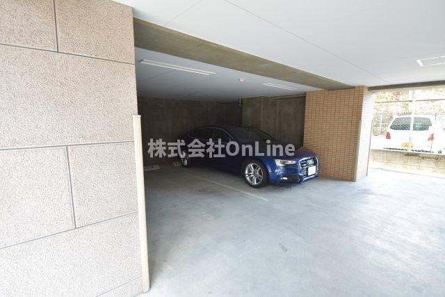 【駐車場】