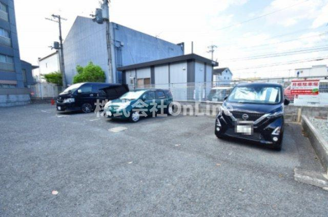 【駐車場】