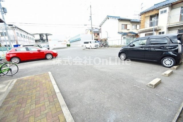【駐車場】