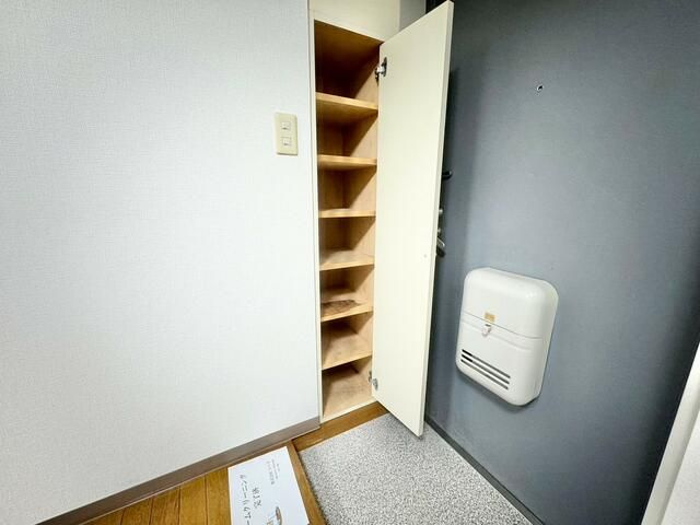 ハイツ大東の玄関