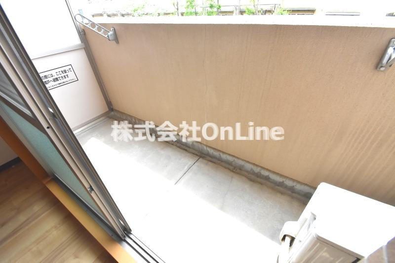 東大阪市吉田本町１丁目の賃貸マンションのバルコニー