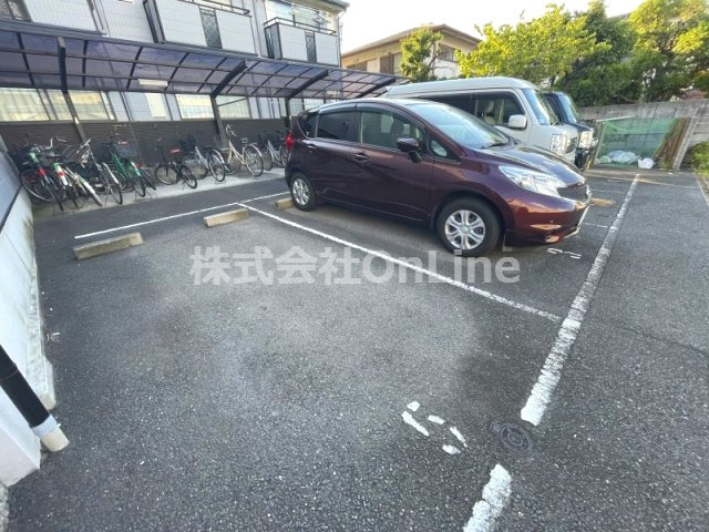 【駐車場】