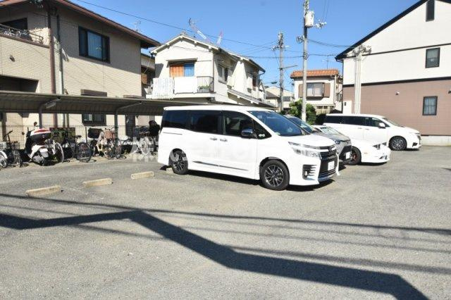 【駐車場】