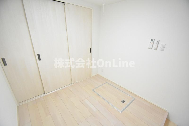 【寝室】