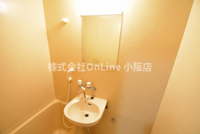 東大阪市南上小阪の賃貸マンションの洗面所