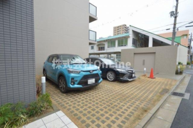 【駐車場】