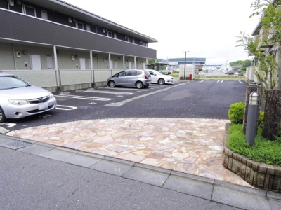 【駐車場】 | サニープレイス C | 駐車場
