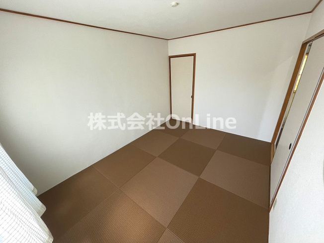 【寝室】 | 広くて明るい寝室