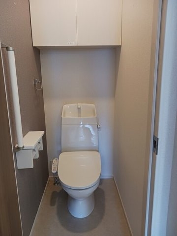 【トイレ】 | カーサ・エストＫ | ゆったりとした空間のトイレです