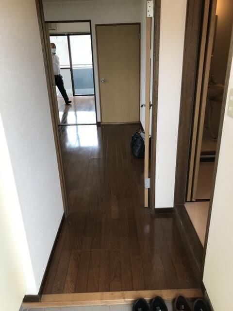 アーバン高野台の玄関