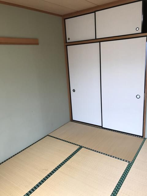 アーバン高野台の寝室
