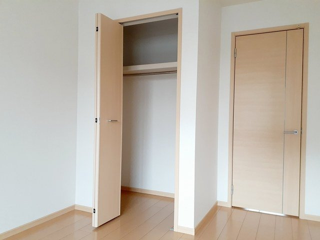 カームリーの収納|ちょっとした収納スペースも充実しています