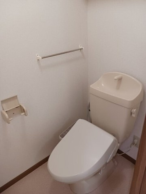 【トイレ】 | ヒロハウス　Ｂ | コンパクトで使いやすいトイレです