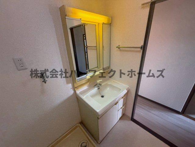 長楽ビルの独立洗面台|独立洗面台あり、毎朝おしゃれに忙しい女性の方におすすめです