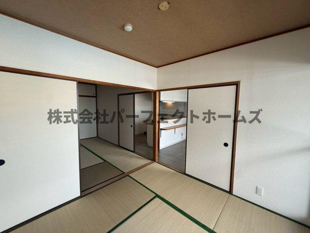 長楽ビルの和室|明るい和室です