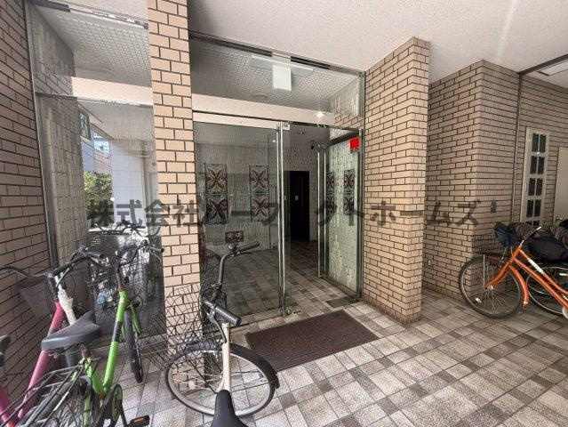 長楽ビルのエントランス|清潔なエントランスです