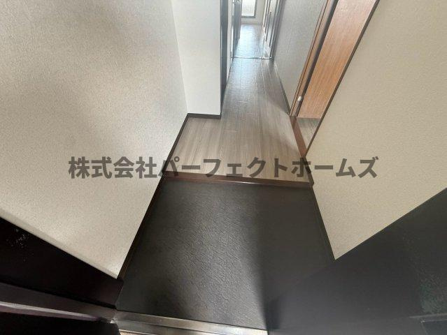 長楽ビルの内装|明るい室内です