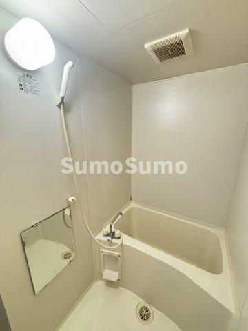 ステイタス難波の浴室