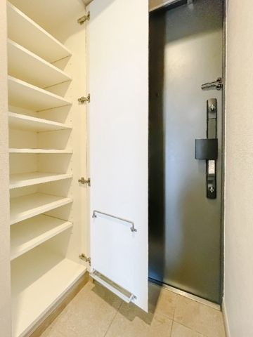 ドゥーエ亀戸Ⅲの玄関
