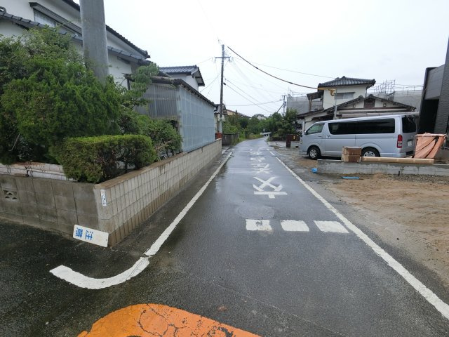 佐賀市巨勢町第5　2号棟の前面道路含む現地写真|前面道路含む現地写真です