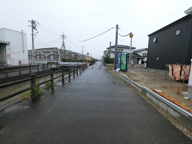 佐賀市巨勢町第5　2号棟の前面道路含む現地写真|前面道路含む現地写真です