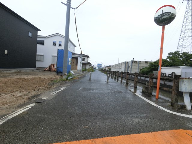 佐賀市巨勢町第5　2号棟の前面道路含む現地写真|建築中