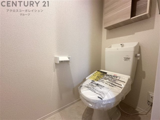 温水洗浄便座付きのトイレです♪