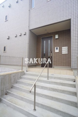 【エントランス】 | SEIMO PALACE Ⅱ | 帰りが楽しみになる重厚感あるエントランスです♪