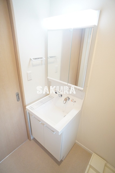 【洗面所】 | SEIMO PALACE Ⅱ | 忙しい朝には欠かせない洗面所です♪