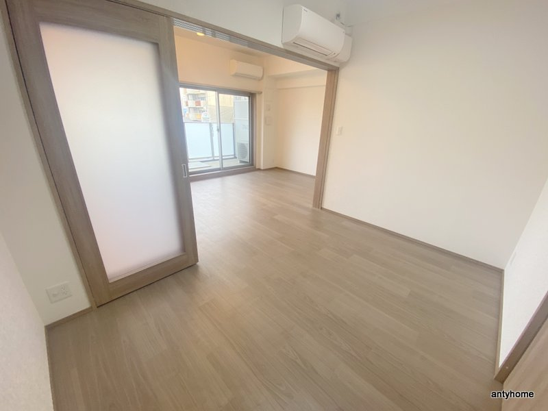 プレジオ荒本新町　仲介手数料無料の寝室