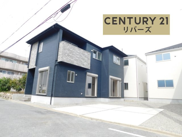 名古屋市中川区万場１丁目の新築一戸建の前面道路含む現地写真|☆１号棟・５ＬＤＫ☆　　いつでも見学できます♪（お問合せ当日、平日、水曜、夜間でもＯＫ）　敷地４７．２９坪！　駐車４台OK！　長期優良住宅♪　ＺＥＨ水準！　　続き間ＬＤＫ２２．７帖♪
