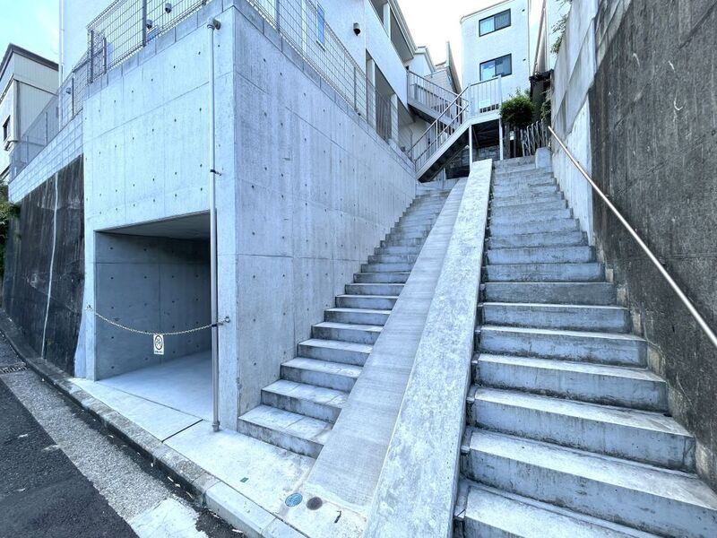 Ｂｉｊｏｕｘ　Ｄｅｕｘ大倉山のエントランス