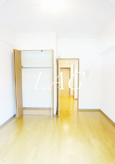 【居間・リビング】 | ルミエール西が丘 | 洋室のお部屋です。