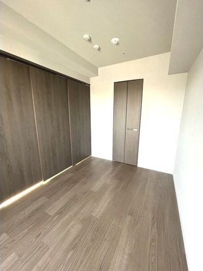 【洋室】モンドミオ札幌南三条通 