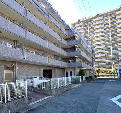 ヴィンテージコート兵庫の外観|各方面アクセスがいい住居は日々の生活を助けてくれますね。