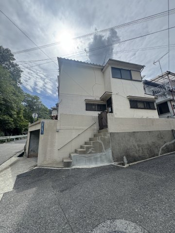 高東町１丁目貸家Ⅲの駐車場