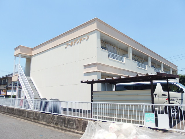 ゴールデンドーンの外観