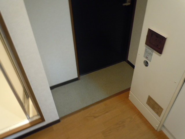 ステイツ豊中本町ビルの玄関