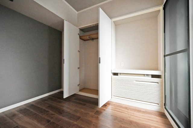 グランドメゾン箕面クレアコートの子供部屋|洋室約6.2帖
子供部屋にぴったりのお部屋。テラスに面しています。