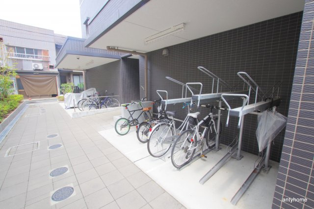 レジュールアッシュ梅田北　仲介手数料無料の駐車場