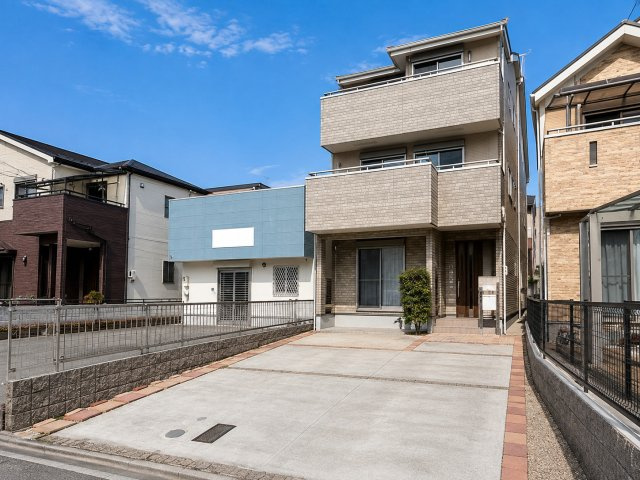 名古屋市中川区愛知町　4SLDK　3階建　リフォーム済み