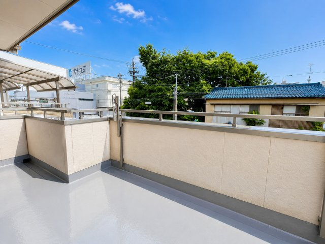 名古屋市中川区愛知町　4SLDK　3階建　リフォーム済みのバルコニー|陽当たり良好なバルコニーです